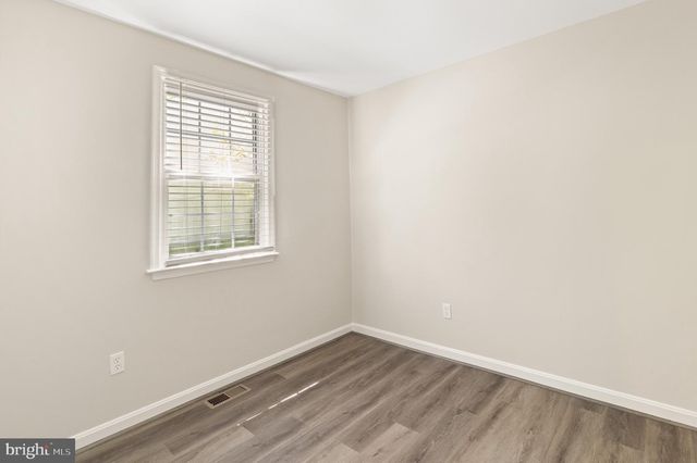 8581 CHESTER GROVE CT, Springfield, VA 22153