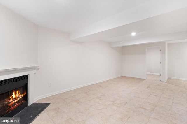 8581 CHESTER GROVE CT, Springfield, VA 22153