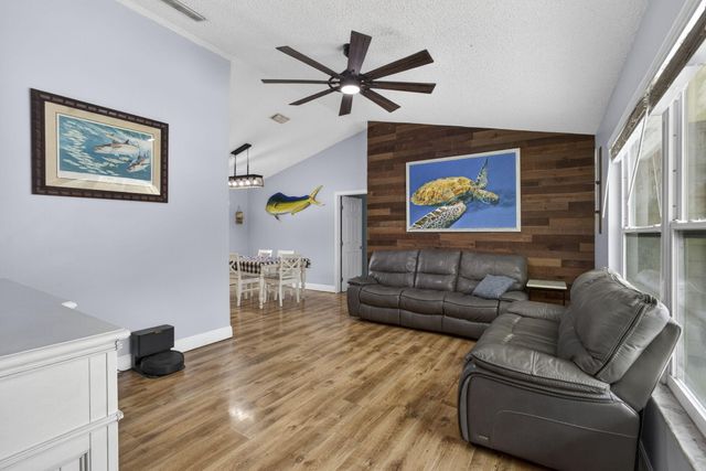 11127 46th Place N, West Palm Beach, FL 33411