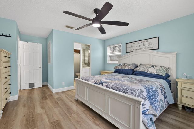 11127 46th Place N, West Palm Beach, FL 33411