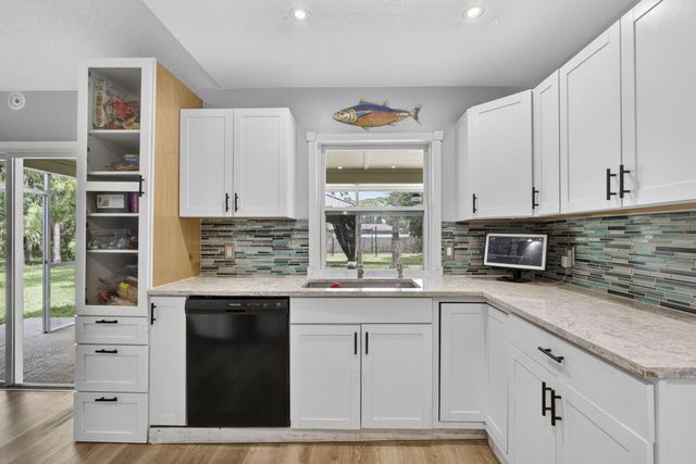 11127 46th Place N, West Palm Beach, FL 33411
