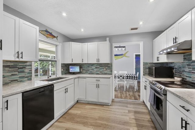 11127 46th Place N, West Palm Beach, FL 33411