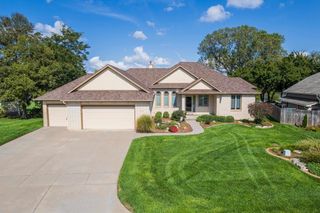 214 S Breezy Pointe Cir, Wichita, KS 67235