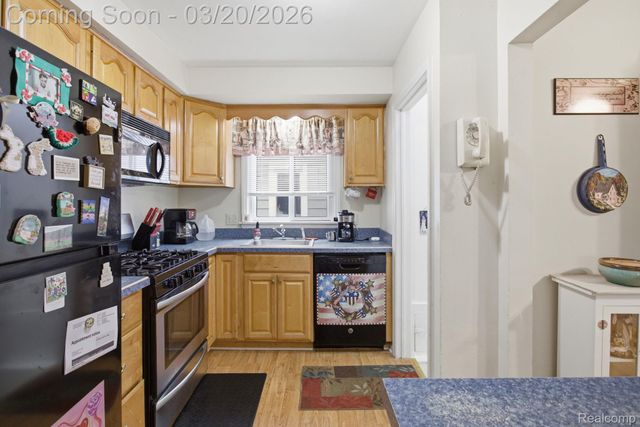 17630 Brady, Redford Charter Township, MI 48240