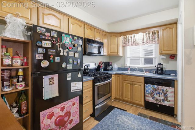 17630 Brady, Redford Charter Township, MI 48240