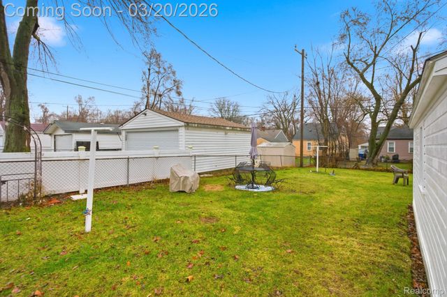 17630 Brady, Redford Charter Township, MI 48240