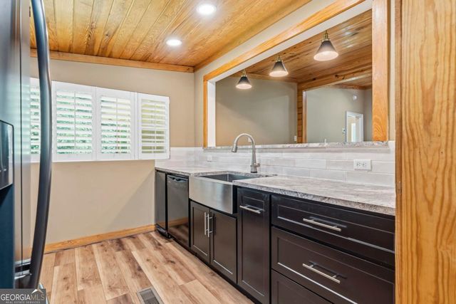 106 Twisting Hill Lane, Eatonton, GA 31024