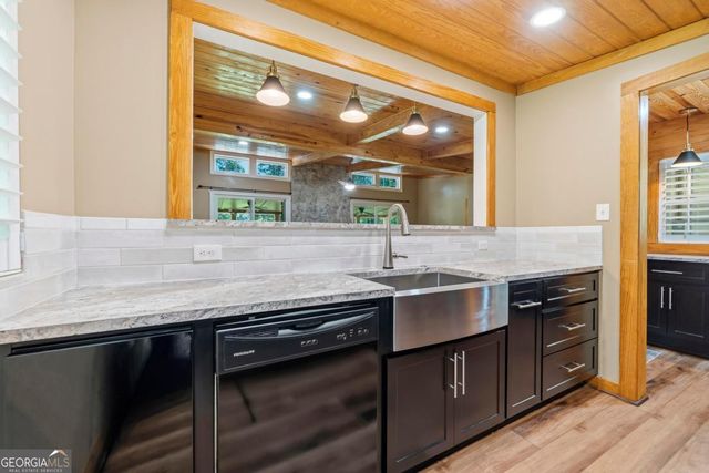 106 Twisting Hill Lane, Eatonton, GA 31024