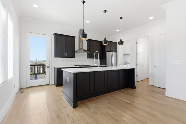 1202 Katie Ave, Nashville, TN 37207
