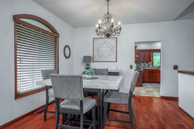 1585 DEER WOOD Drive, Bettendorf, IA 52722