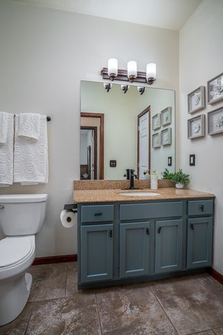 1585 DEER WOOD Drive, Bettendorf, IA 52722