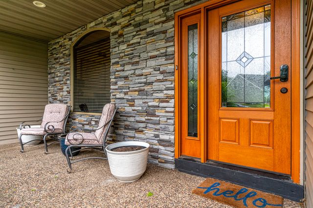 1585 DEER WOOD Drive, Bettendorf, IA 52722