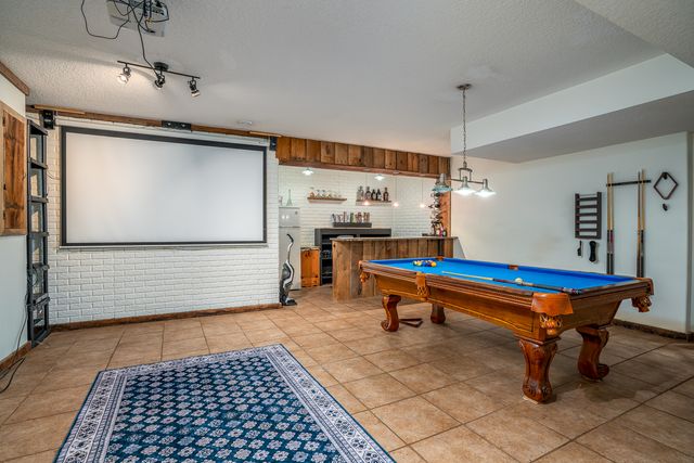 1585 DEER WOOD Drive, Bettendorf, IA 52722