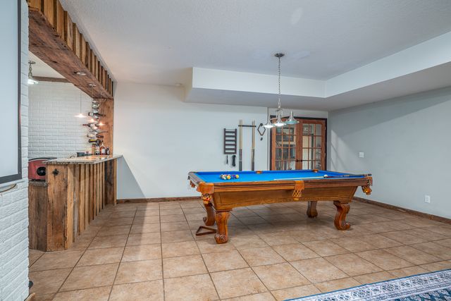 1585 DEER WOOD Drive, Bettendorf, IA 52722