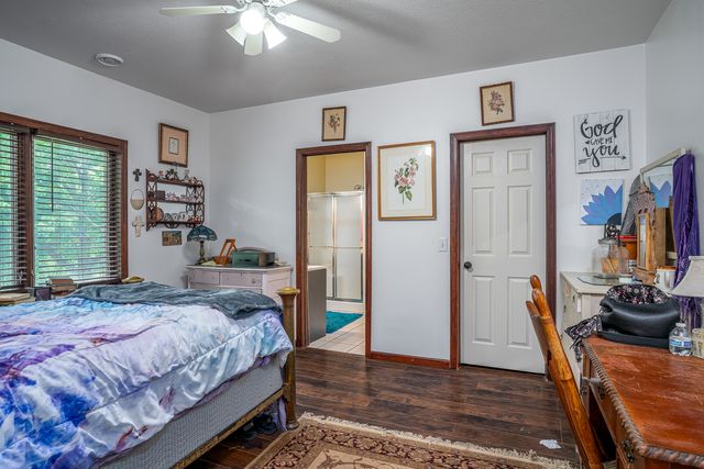 1585 DEER WOOD Drive, Bettendorf, IA 52722