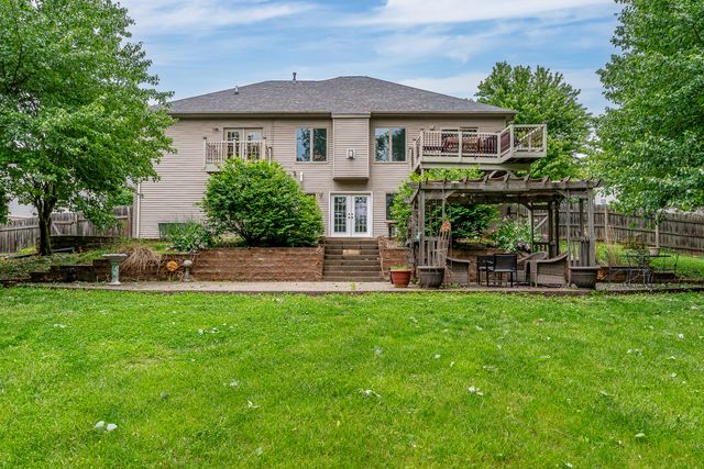 1585 DEER WOOD Drive, Bettendorf, IA 52722