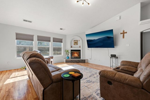 1362 Vista Escondida Court SW, Los Lunas, NM 87031