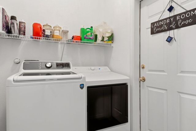 1362 Vista Escondida Court SW, Los Lunas, NM 87031