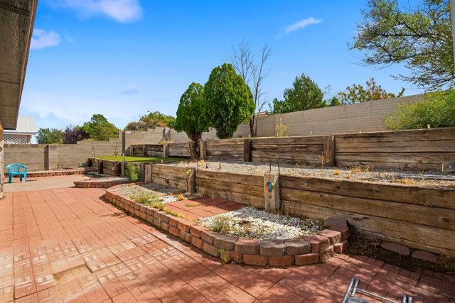 1362 Vista Escondida Court SW, Los Lunas, NM 87031