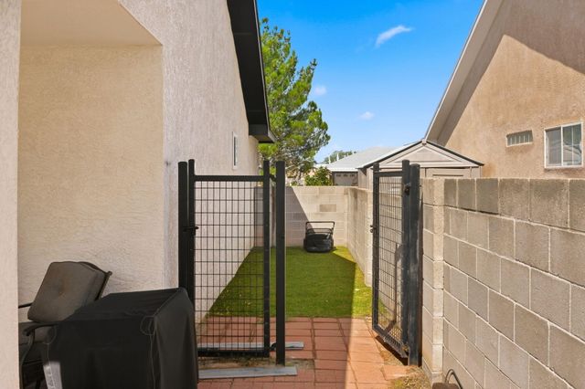 1362 Vista Escondida Court SW, Los Lunas, NM 87031