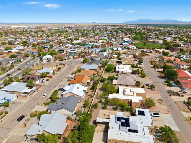 1362 Vista Escondida Court SW, Los Lunas, NM 87031