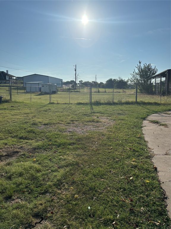 2221 White Lane, Haslet, TX 76052