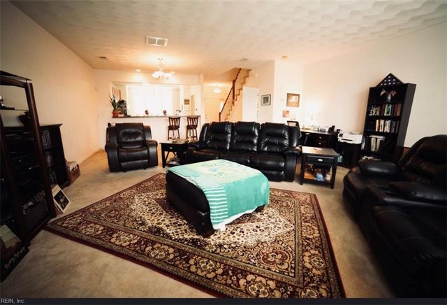 10 Rutland DR, Hampton, VA 23666