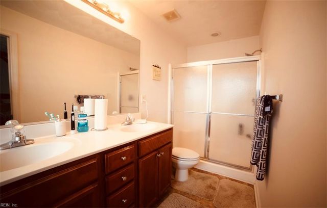 10 Rutland DR, Hampton, VA 23666