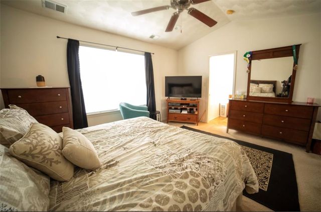 10 Rutland DR, Hampton, VA 23666