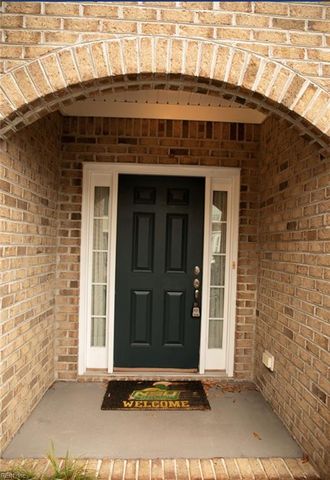 10 Rutland DR, Hampton, VA 23666