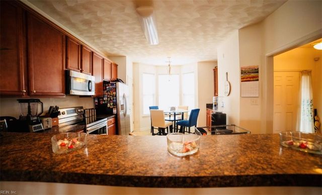 10 Rutland DR, Hampton, VA 23666