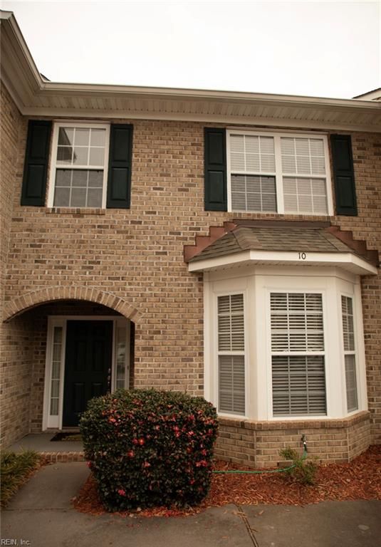 10 Rutland DR, Hampton, VA 23666