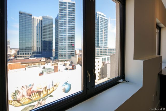 25 Leroy Place PH1, New Rochelle, NY 10801