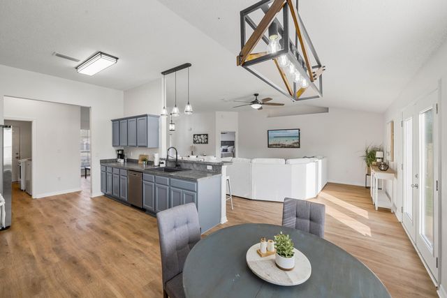 8517 High School Boulevard, Navarre, FL 32566