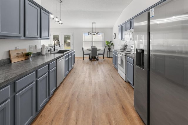 8517 High School Boulevard, Navarre, FL 32566