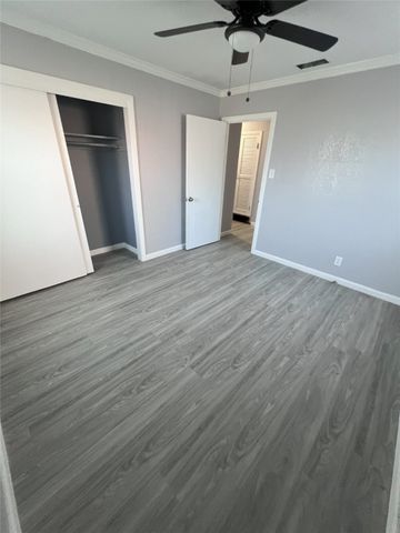 4025 Eastland Street, Fort Worth, TX 76119