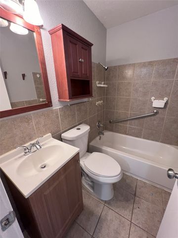 4025 Eastland Street, Fort Worth, TX 76119