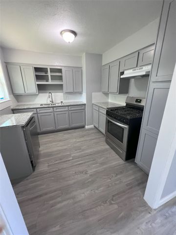 4025 Eastland Street, Fort Worth, TX 76119