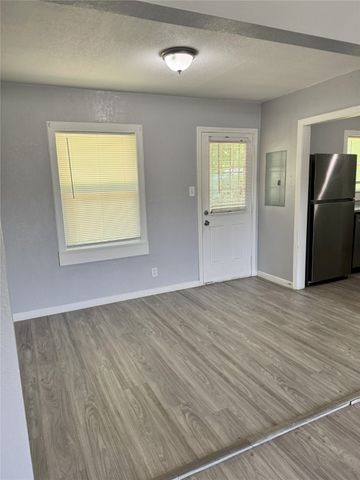 4025 Eastland Street, Fort Worth, TX 76119