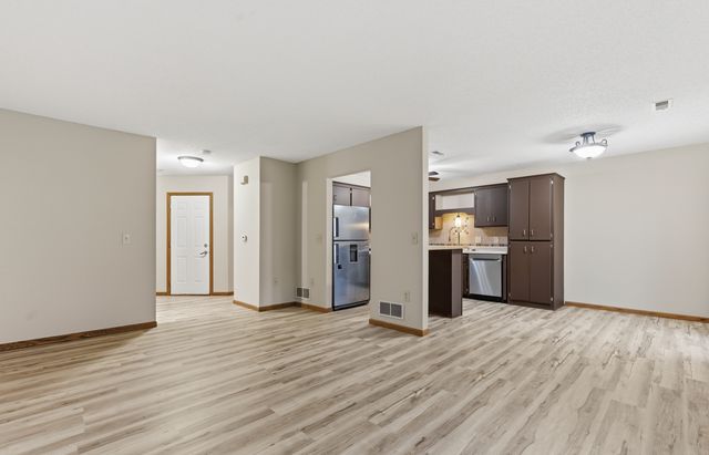 3230 Edgerton Street, Vadnais Heights, MN 55127