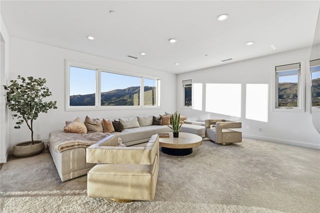 20454 W Albion Way, Porter Ranch, CA 91326