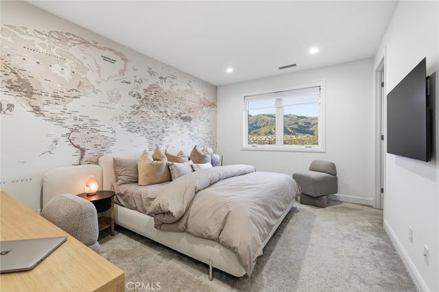 20454 W Albion Way, Porter Ranch, CA 91326