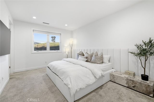 20454 W Albion Way, Porter Ranch, CA 91326