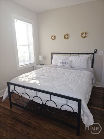905 E Park Avenue B, Savannah, GA 31401