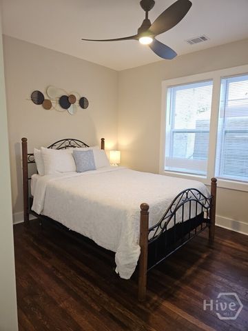 905 E Park Avenue B, Savannah, GA 31401