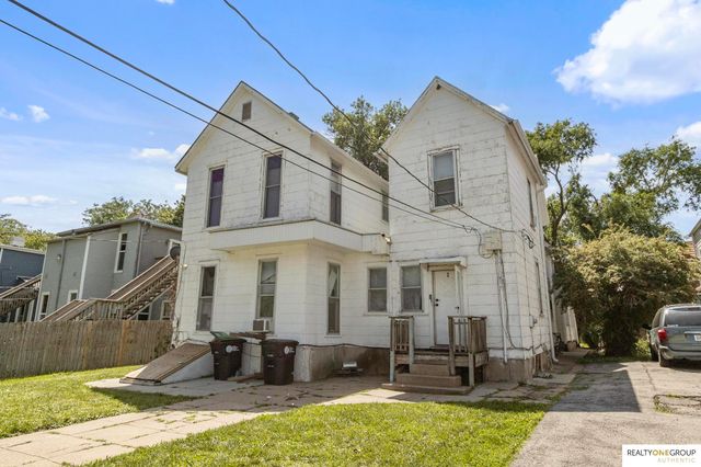 1309 S 32nd Street, Omaha, NE 68105
