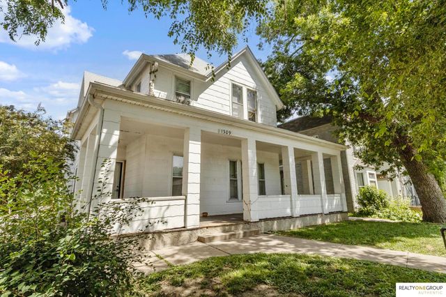 1309 S 32nd Street, Omaha, NE 68105