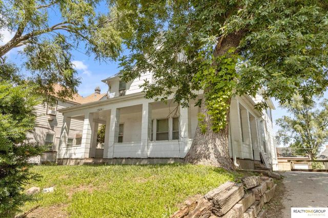 1309 S 32nd Street, Omaha, NE 68105