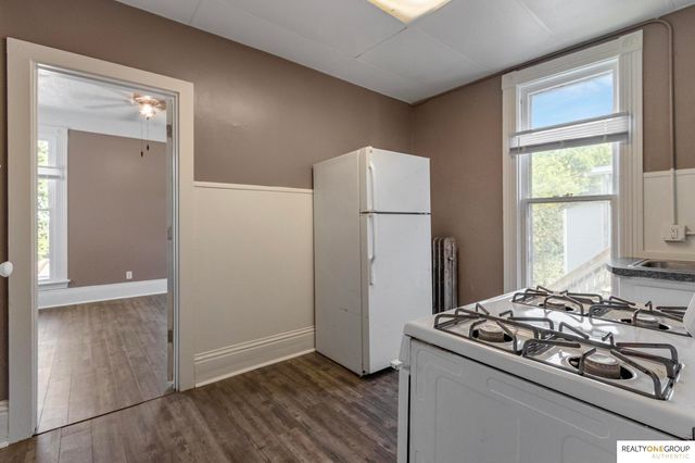 1309 S 32nd Street, Omaha, NE 68105