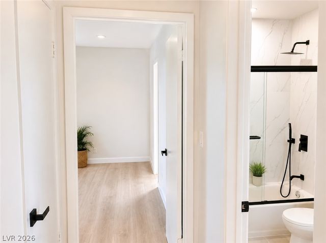 534 Tam O Shanter, Las Vegas, NV 89109